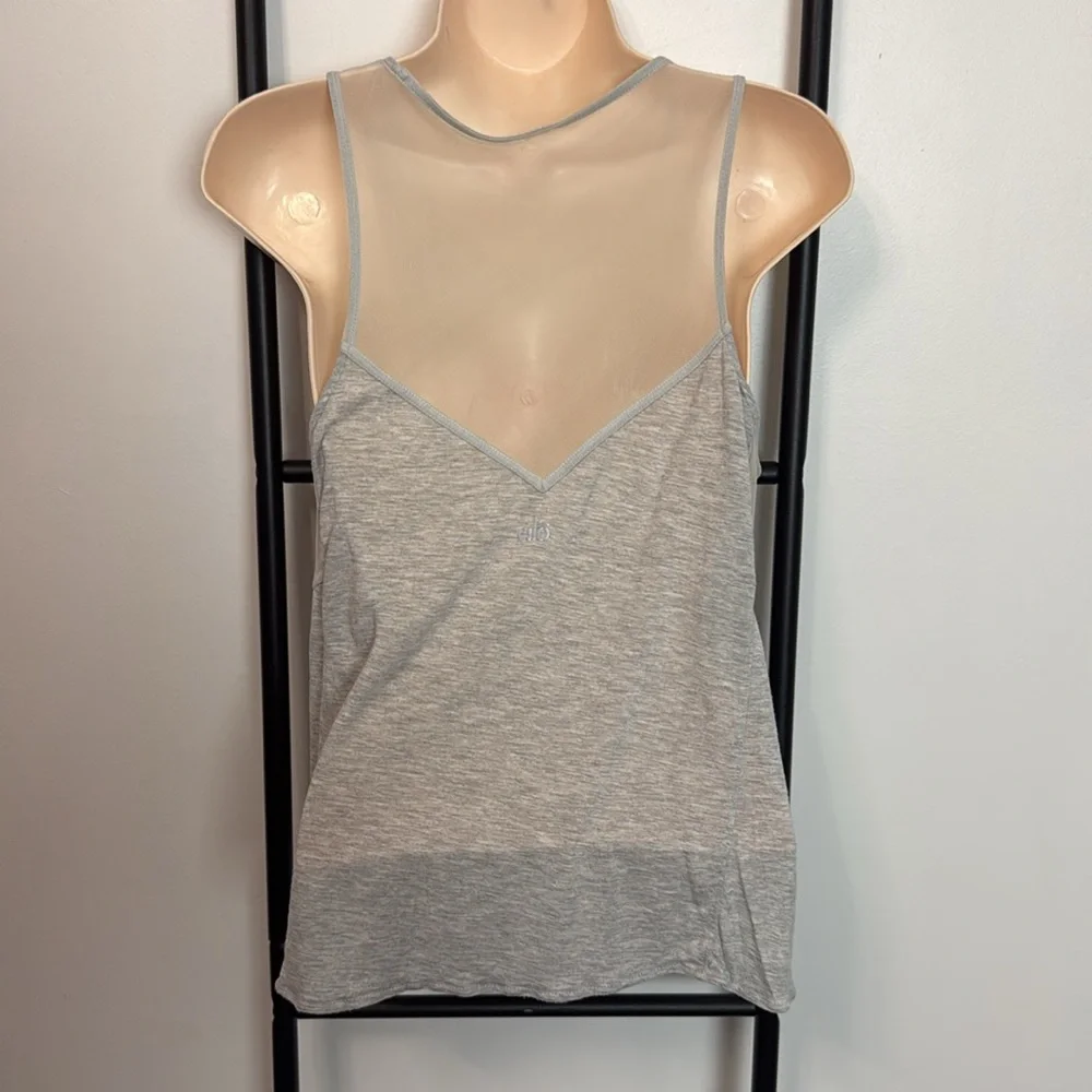 ALO Yoga Grey Mesh Lightweight Top Tank Women Size S Athletic Sleeves